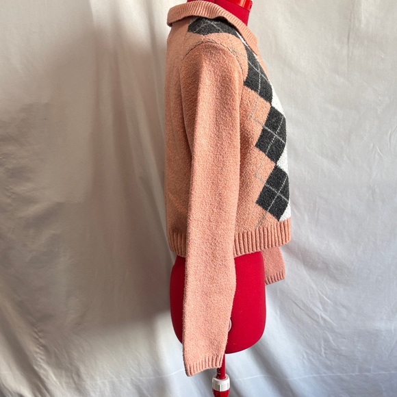 William Rast Peach and Black Argyle V-Neck Sweater LL173 - Picture 2 of 6